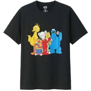 KAWS x Sesame Street UNIQLO Black T-Shirt MINT